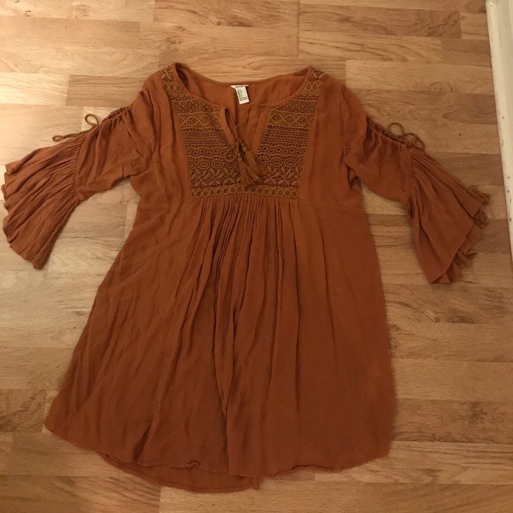 Mustard colored long three quarter length top